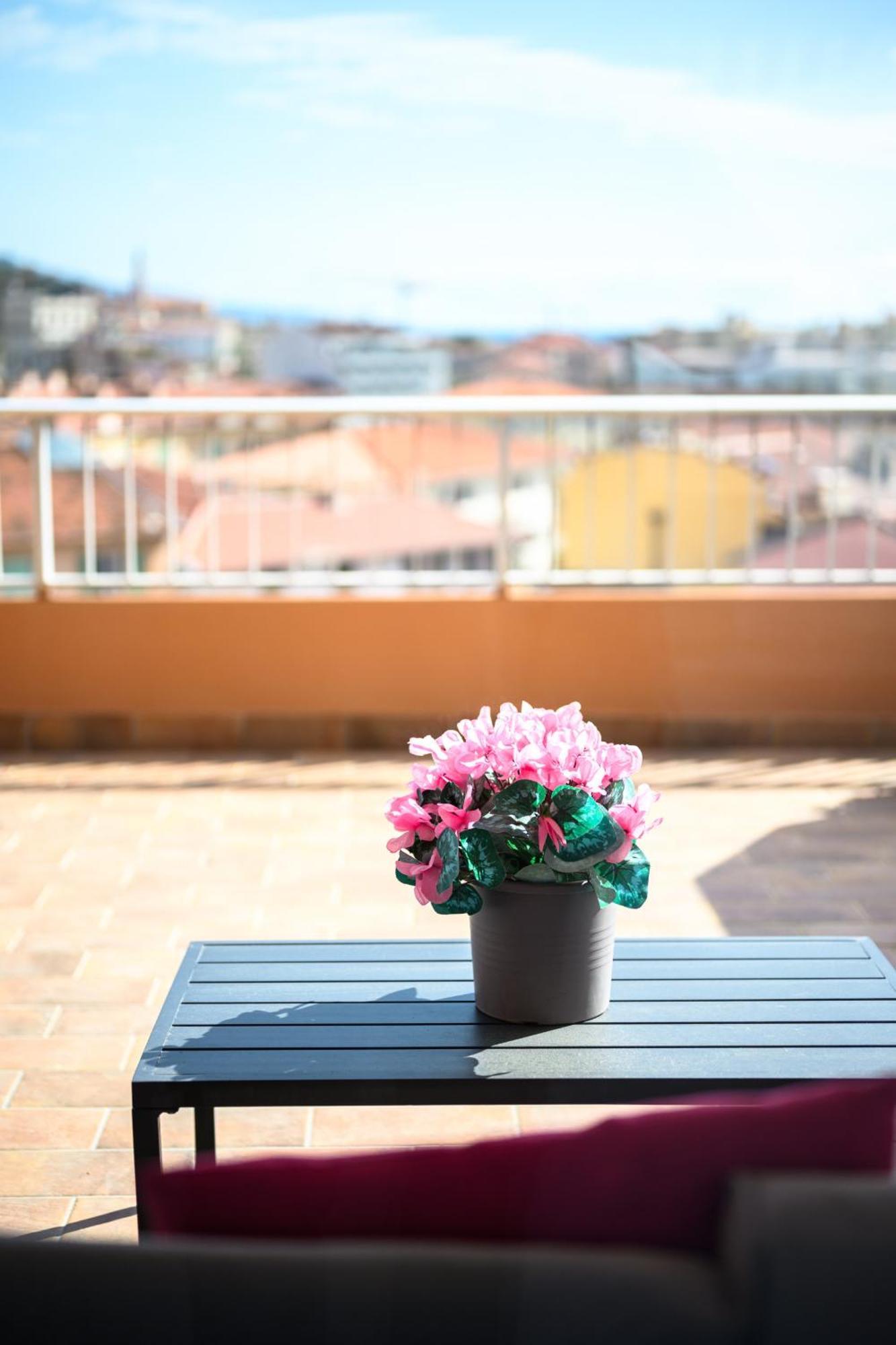 'L'Alicante Proche' Gare, Terrasse, Vue Mer Menton Buitenkant foto